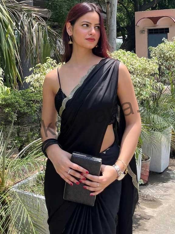 20 year old call Girl service in Ghaziabad